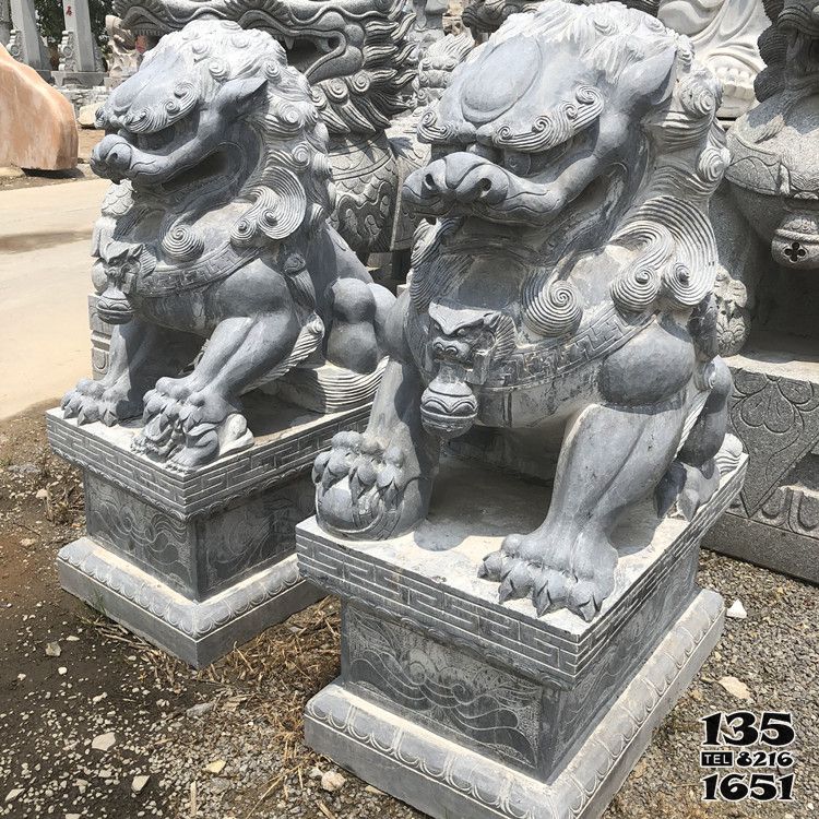 獅子雕塑-青石石雕鎮(zhèn)宅招財別墅小區(qū)獅子雕塑高清圖片