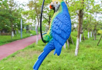 鸚鵡雕塑-公園仿真玻璃鋼藍色鸚鵡雕塑