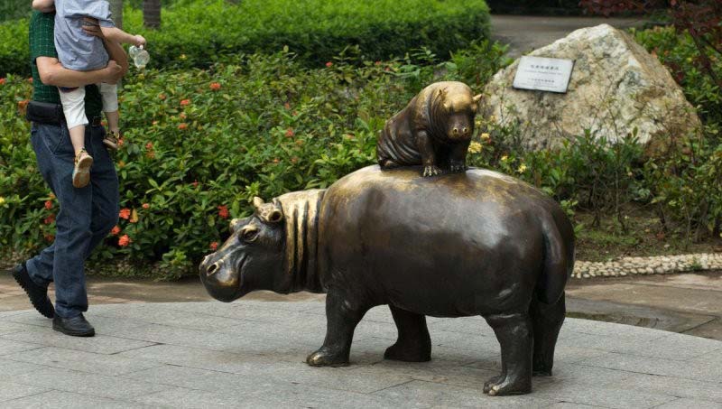 銅雕母子河馬-河馬雕塑公園動物銅雕高清圖片