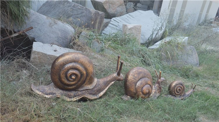 銅雕蝸牛-公園動物蝸牛銅雕高清圖片